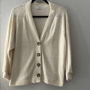 Lilyfull Preppy Cardigan off white button up,Long sleeve, relaxed fit
Sz S